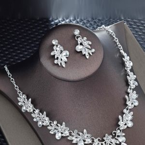 Silver Necklace And Earrings Inlaid with Water Diamond & Faux Pearl Jewelry Set