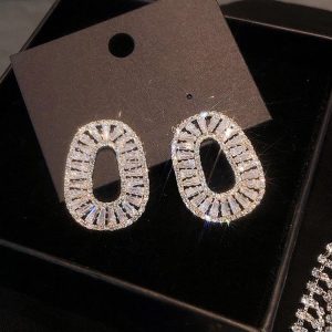 Simple Rhinestone Oval Earrings
